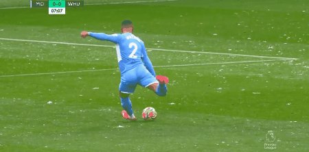 加拿大28玩法-【英超】京多安、费尔南迪尼奥破门 曼城2比1西汉姆